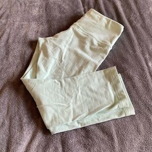 Lululemon crop pants